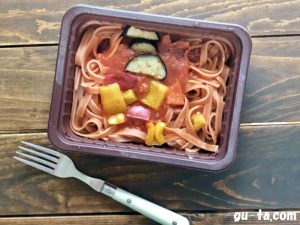 ローソンの冷凍食品『野菜を食べる生パスタトマトソース』