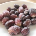 セブンイレブンの冷凍フルーツ『そのまま食べるぶどう』種なし皮ごと食べられる